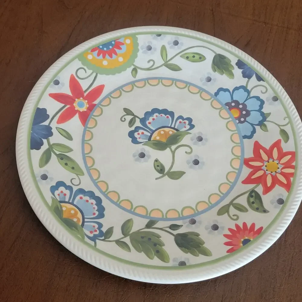 Threshold Melamine  Dinner Floral design Plates set of 4 Target Perfect shape